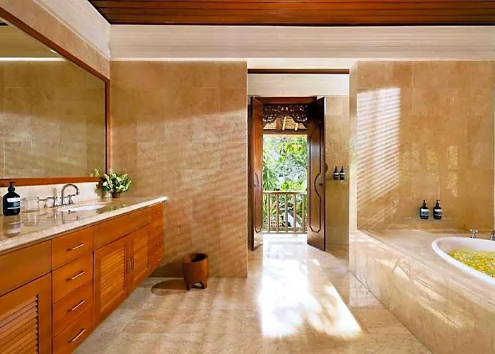 Arnawama 3 Bedroom Private Pool Zn51
