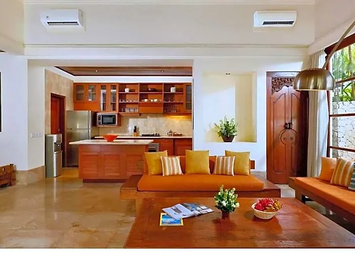 Arnawama 3 Bedroom Private Pool Zn51 Kuta Selatan